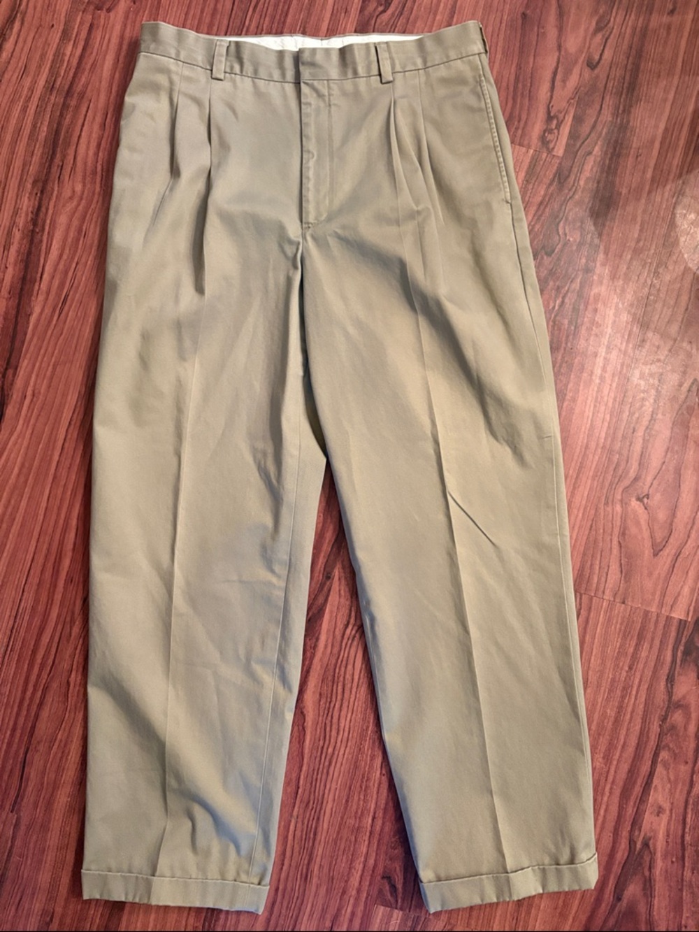L.L. Bean Men's Khaki Pleated Chinos - Light Tan